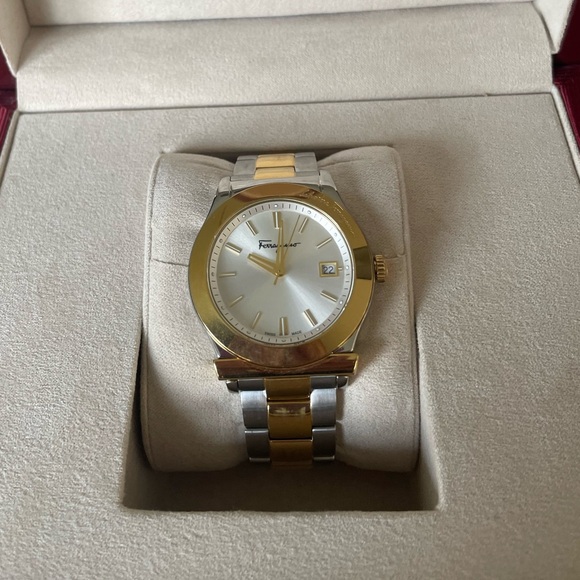 NIB Salvatore Ferragamo Men's FF3070014 FERRAGAMO 1898 Watch - Picture 3 of 5